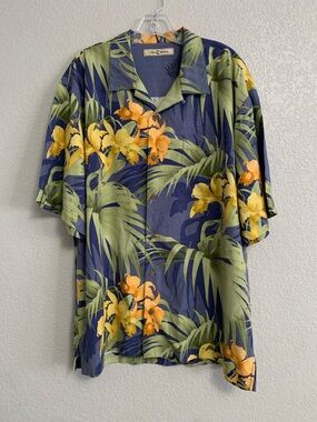 Tommy Bahama Shirt Men XL Silk Floral  Hawaiian Print Short Sleeve Button Preppy